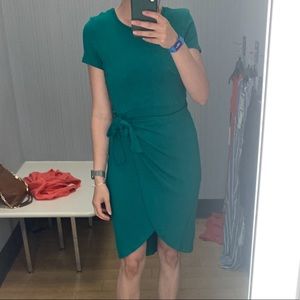 NWT Calvin Klein Green Tulip Hem Wrap Short Sleeve Dress Size 4